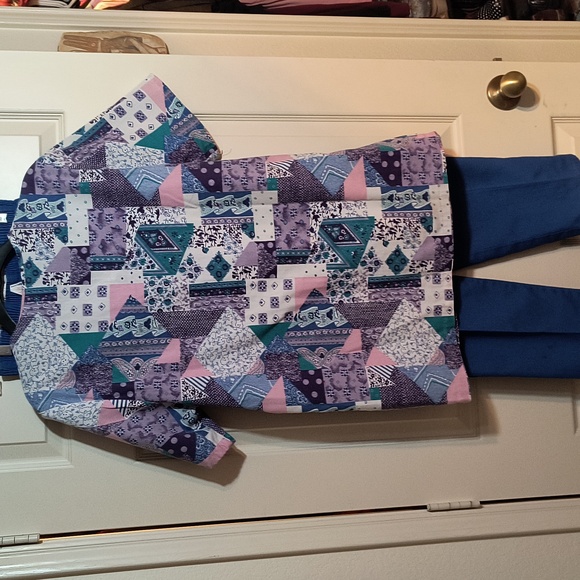 Patchwork scrub bundle - Picture 4 of 7